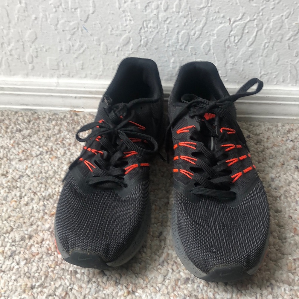 Men’s Nike sneakers